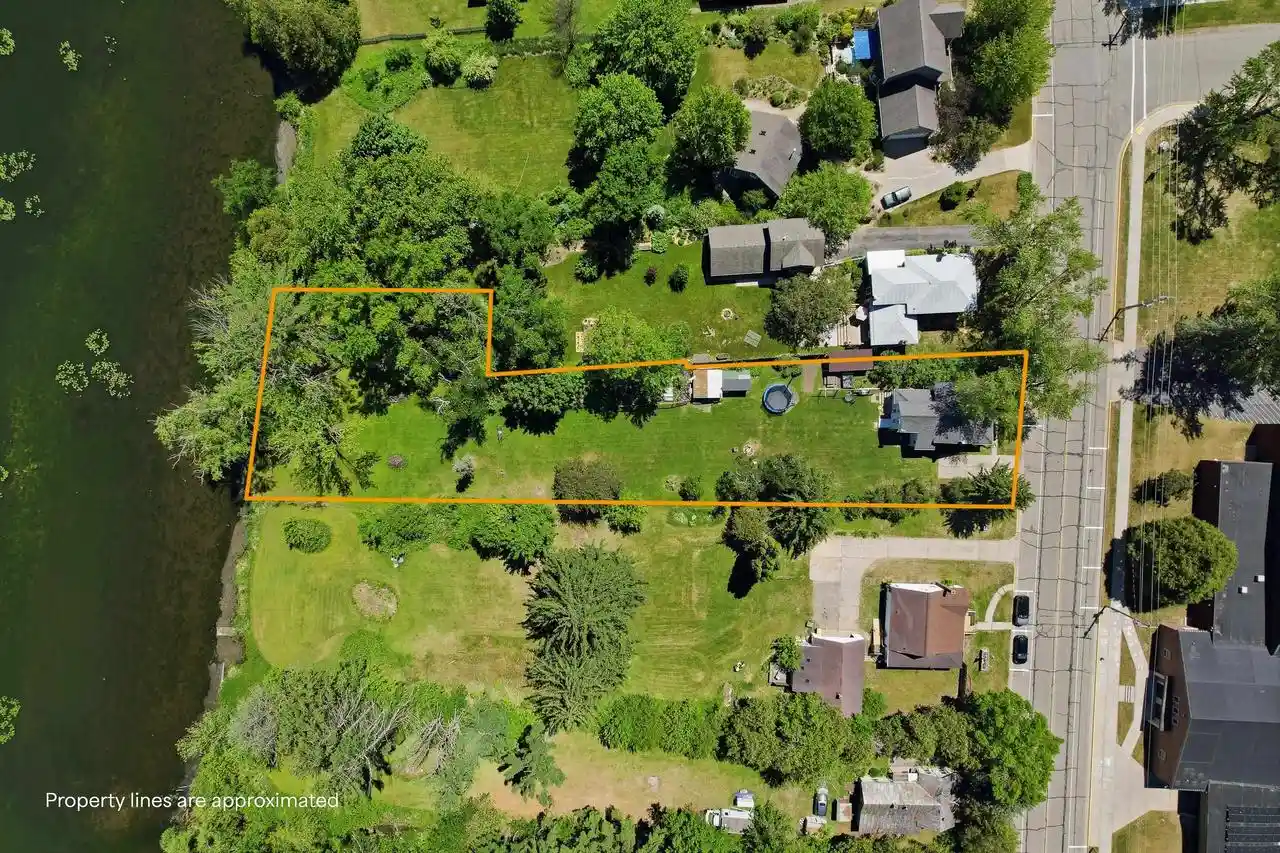 Photo 3 of Single family home for sale at 338 N Main St, Amherst, WI 54406 | MLS# 22604378 | Listing updated on 2026-09-05