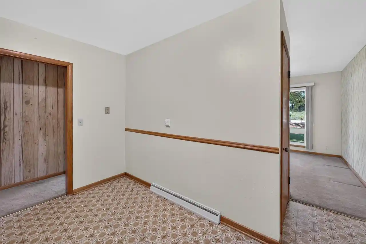 Photo 4 of Single family home for sale at 5182 Reiner Rd, Madison, WI 53718 | MLS# 2031986 | Listing updated on 2026-09-11