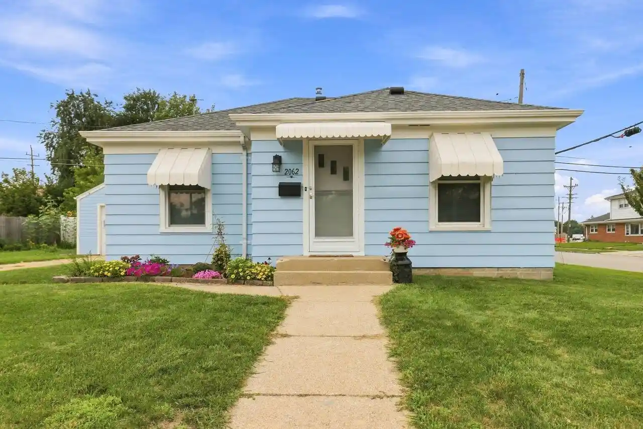 Photo 1 of Single family home for sale at 2062 Shoop St, Racine, WI 53404 | MLS# 1979164 | Listing updated on 2026-09-23