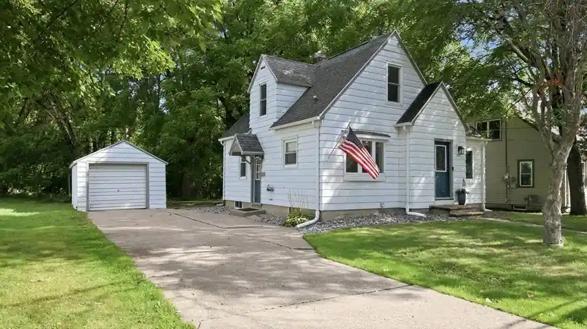 Photo 1 of Single family home for sale at 809 Adler Rd, Marshfield, WI 54449 | MLS# 22604379 | Listing updated on 2026-09-14