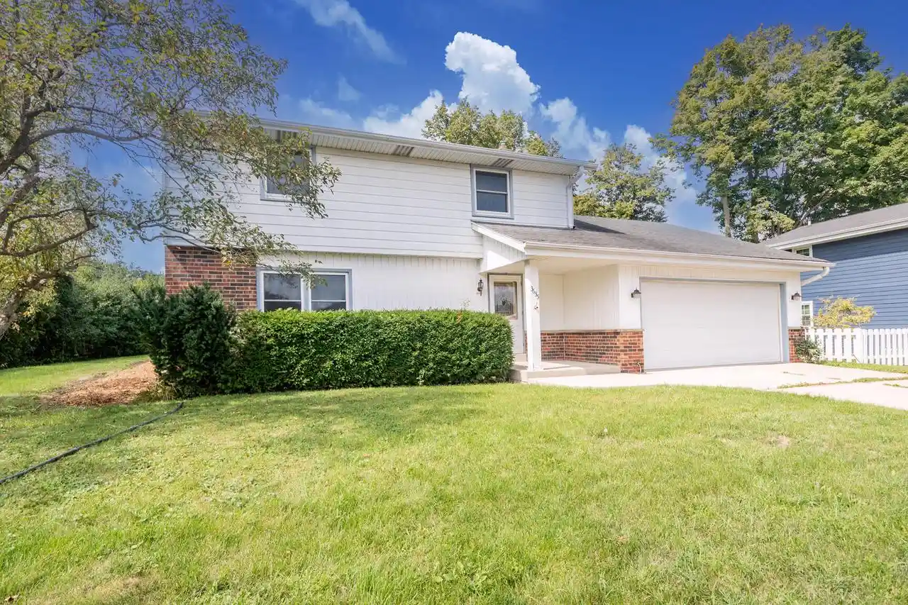 Photo 1 of Single family home for sale at 3635 S Loretta Ln, New Berlin, WI 53151 | MLS# 1979180 | Listing updated on 2026-09-08