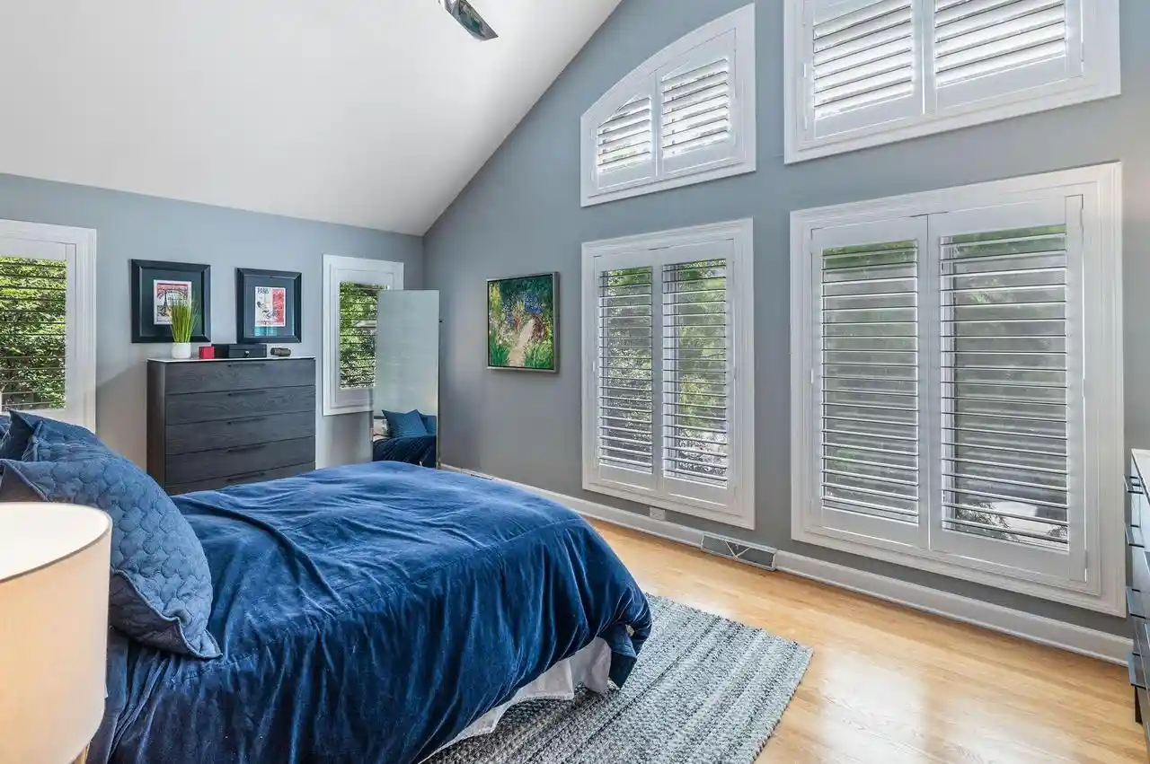 Photo 4 of Condo for sale at 1012 E Ogden Ave, Milwaukee, WI 53202 | MLS# 1979182 | Listing updated on 2026-09-11