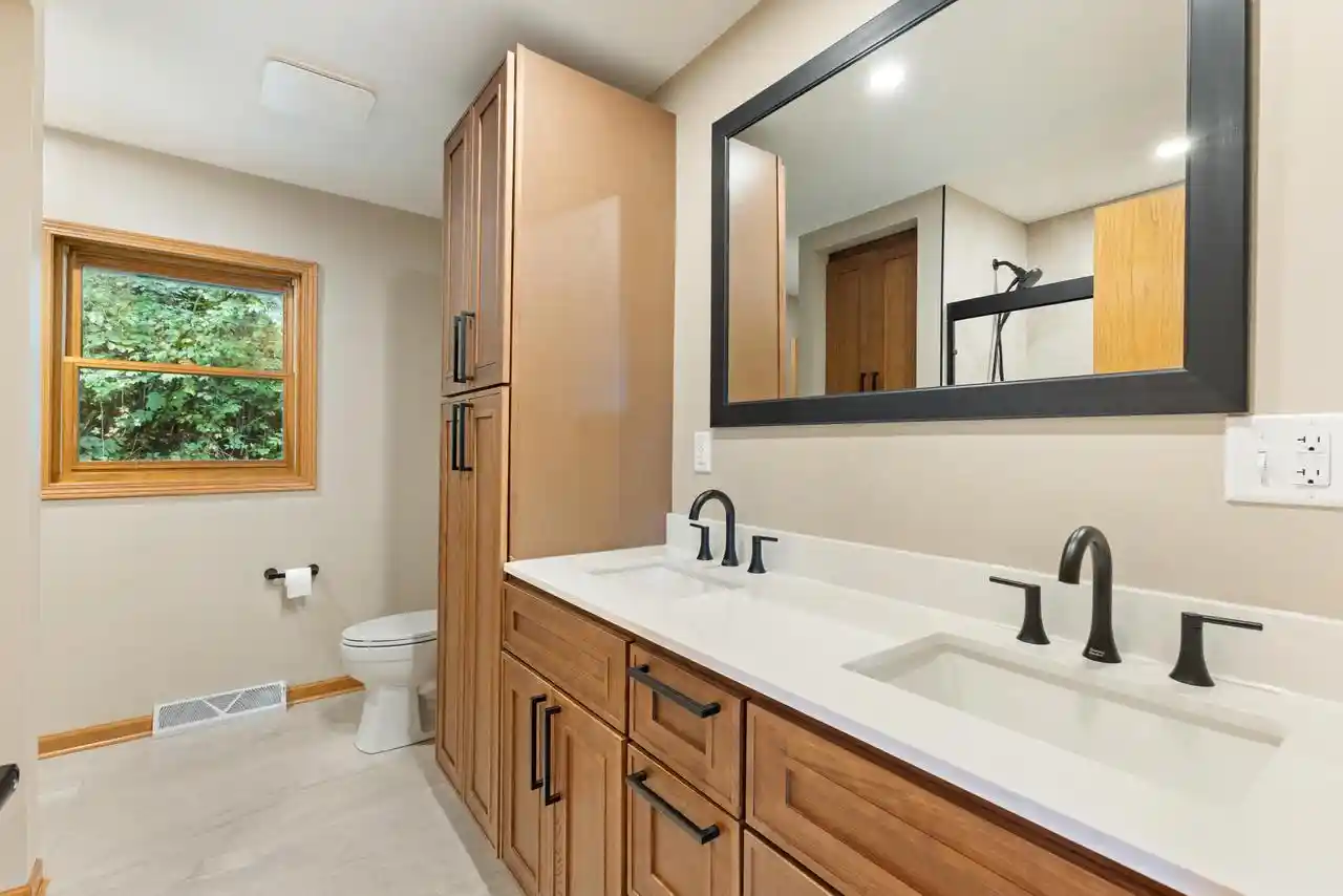 Photo 3 of Single family home for sale at 142 Riverside Dr, Waterford, WI 53185 | MLS# 1979190 | Listing updated on 2026-09-04