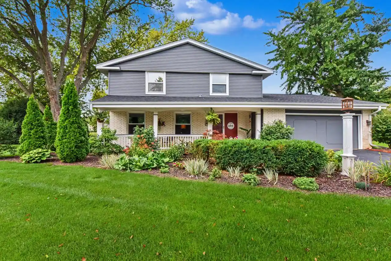 Photo 1 of Single family home for sale at 3250 W Rochelle Ave, Glendale, WI 53209 | MLS# 1979191 | Listing updated on 2026-09-09