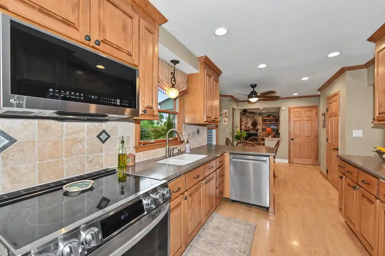 Photo 3 of Single family home for sale at 3250 W Rochelle Ave, Glendale, WI 53209 | MLS# 1979191 | Listing updated on 2026-09-09