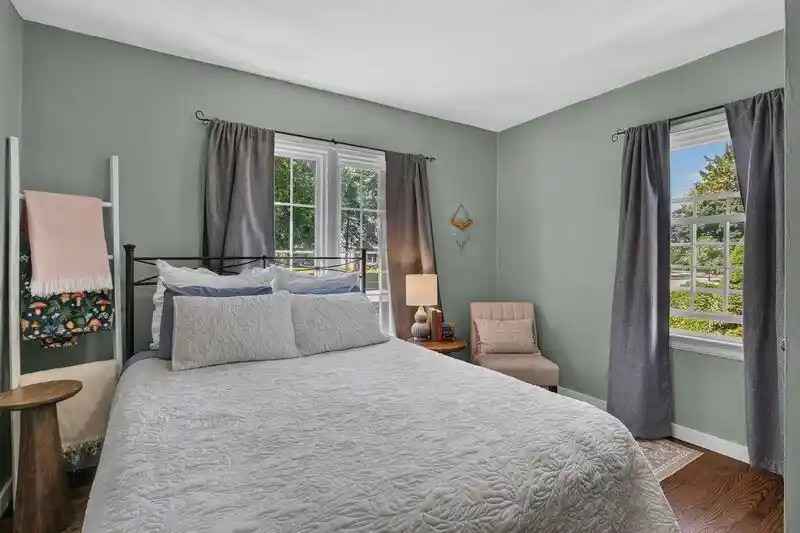 Photo 3 of Single family home for sale at 827 N 12th Street, Manitowoc, WI 54220 | MLS# 1979203 | Listing updated on 2026-09-10