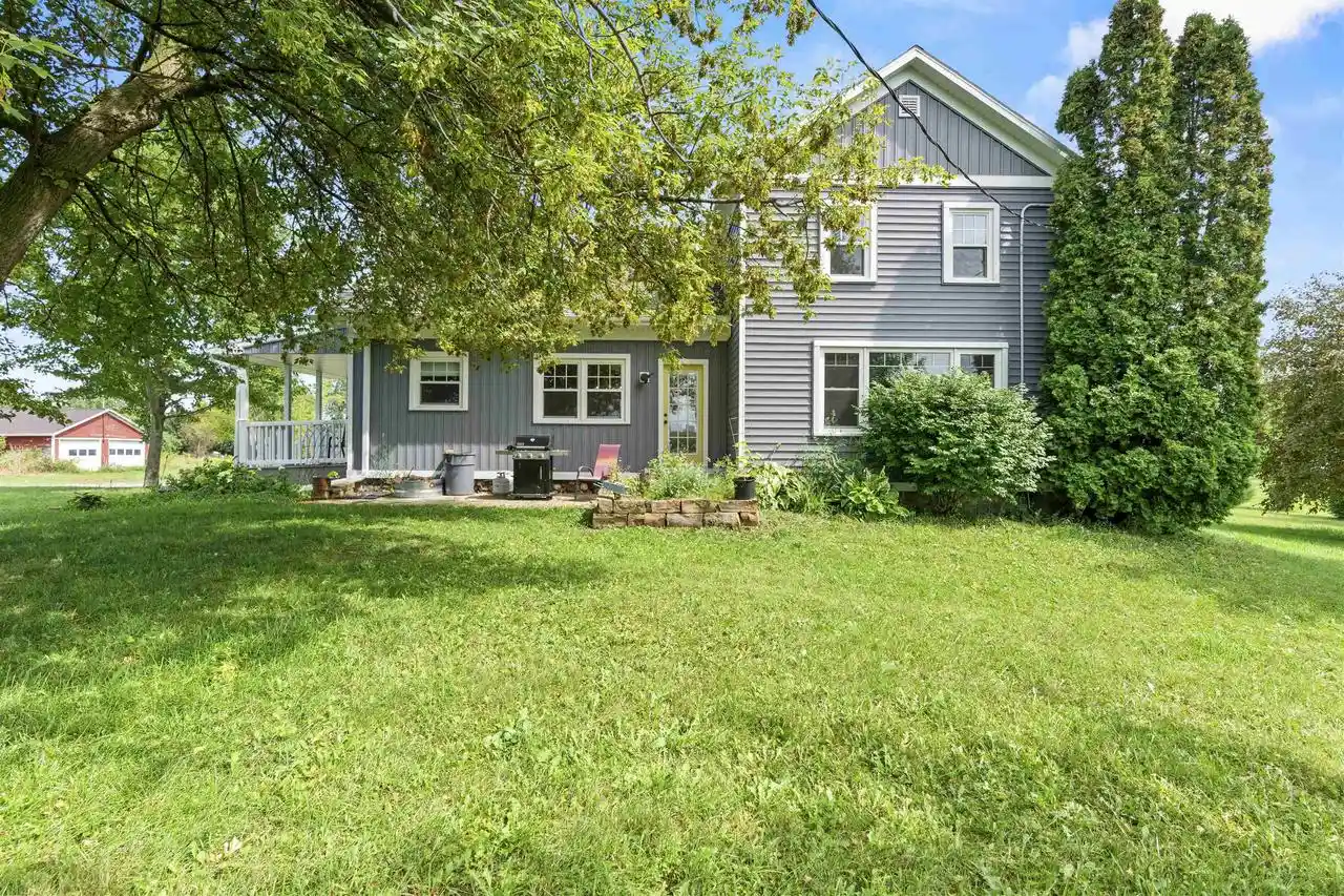 Photo 1 of Single family home for sale at N3328 Meade St, Appleton, WI 54913 | MLS# 50332167 | Listing updated on 2026-09-07
