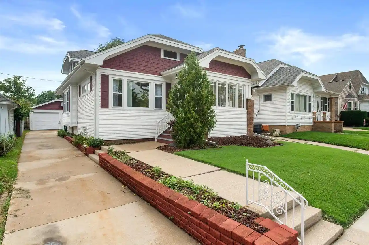 Photo 1 of Single family home for sale at 3709 Haven Ave, Racine, WI 53405 | MLS# 1979216 | Listing updated on 2026-09-08