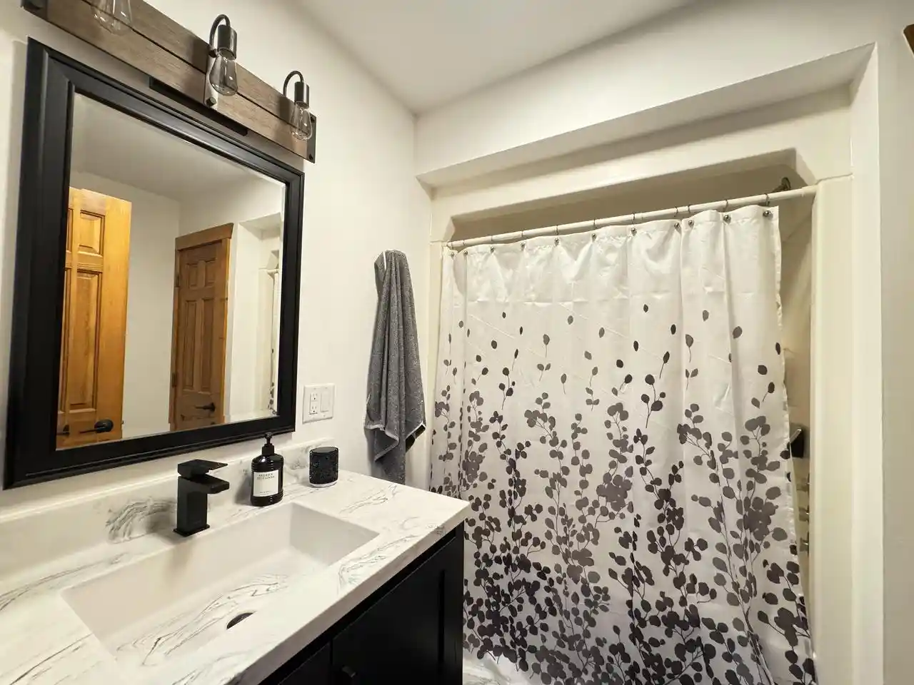 Photo 4 of Single family home for sale at 5545 Mohawk Shrs Dr, Rhinelander, WI 54501 | MLS# 2032018 | Listing updated on 2026-09-04