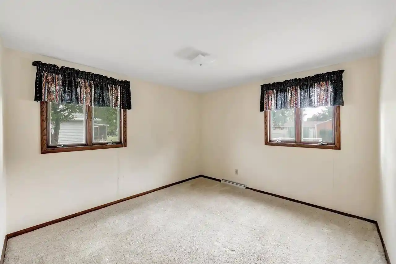 Photo 4 of Single family home for sale at 131 Johnson St, Pulaski, WI 54162 | MLS# 50332185 | Listing updated on 2026-09-18