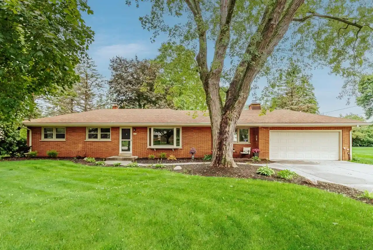 Photo 1 of Single family home for sale at 4580 N 135th Street, Brookfield, WI 53005 | MLS# 1979225 | Listing updated on 2026-09-11