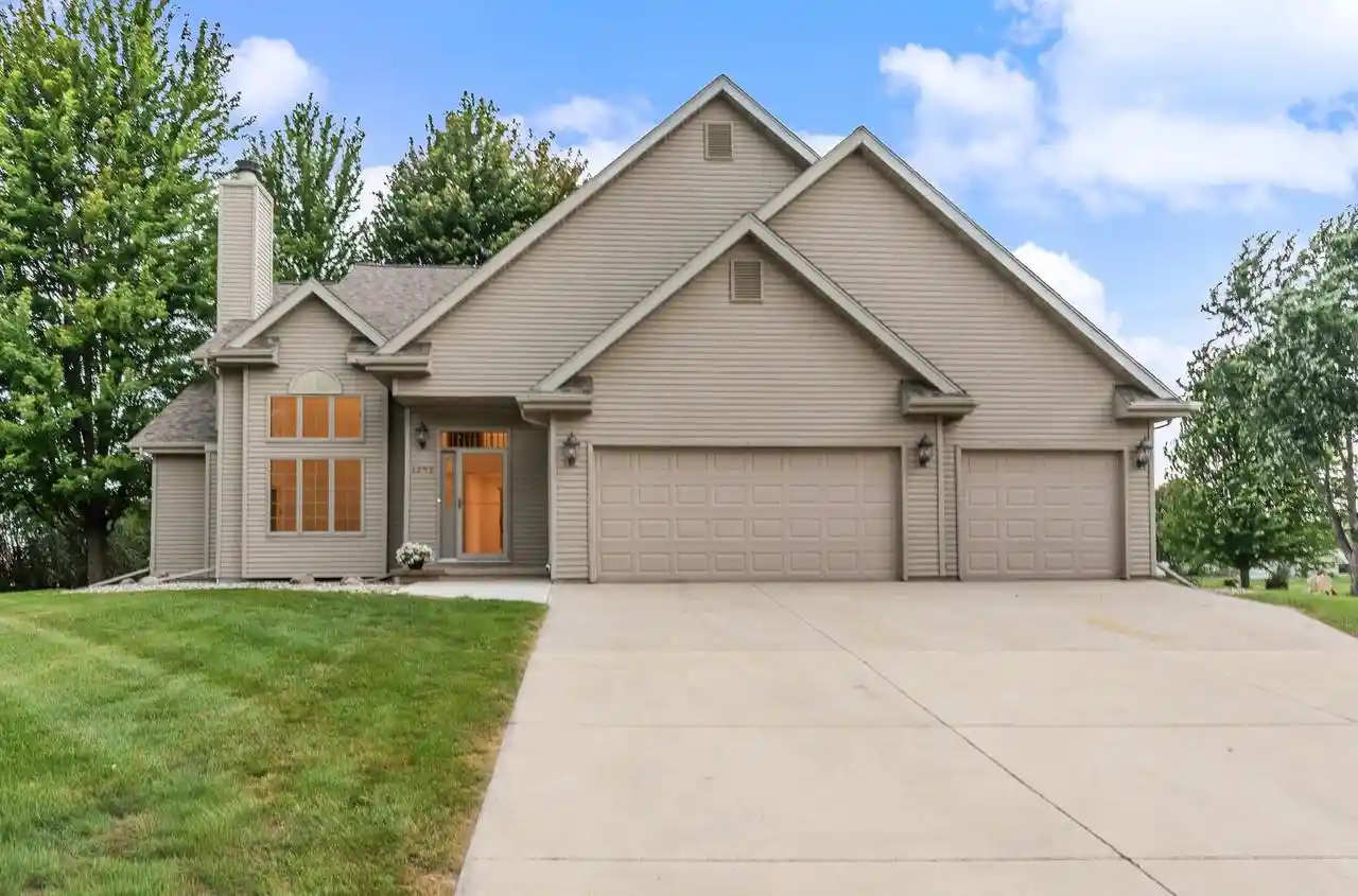 Photo 1 of Single family home for sale at 1200 County Rd V, Fond Du Lac, WI 54935 | MLS# 50332177 | Listing updated on 2026-09-09