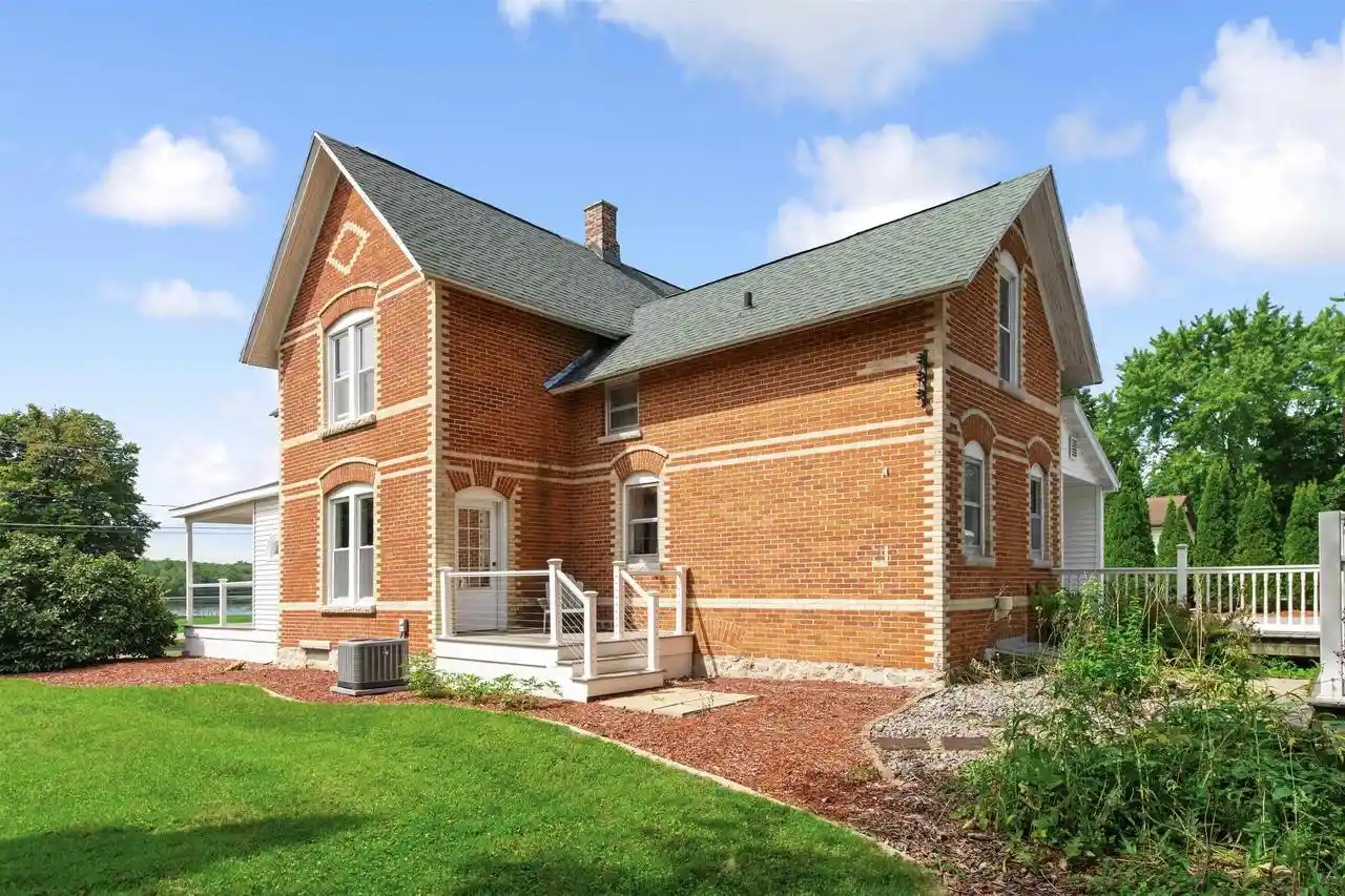 Photo 3 of Single family home for sale at 610 N Main St, Oconto Falls, WI 54154 | MLS# 50332163 | Listing updated on 2026-09-04