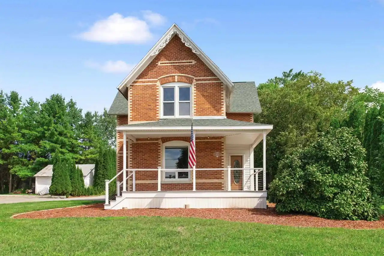 Photo 4 of Single family home for sale at 610 N Main St, Oconto Falls, WI 54154 | MLS# 50332163 | Listing updated on 2026-09-04
