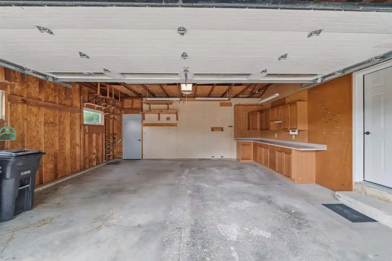 Photo 3 of Single family home for sale at 1805 Orchard Ln, Oshkosh, WI 54902 | MLS# 50332179 | Listing updated on 2026-09-23