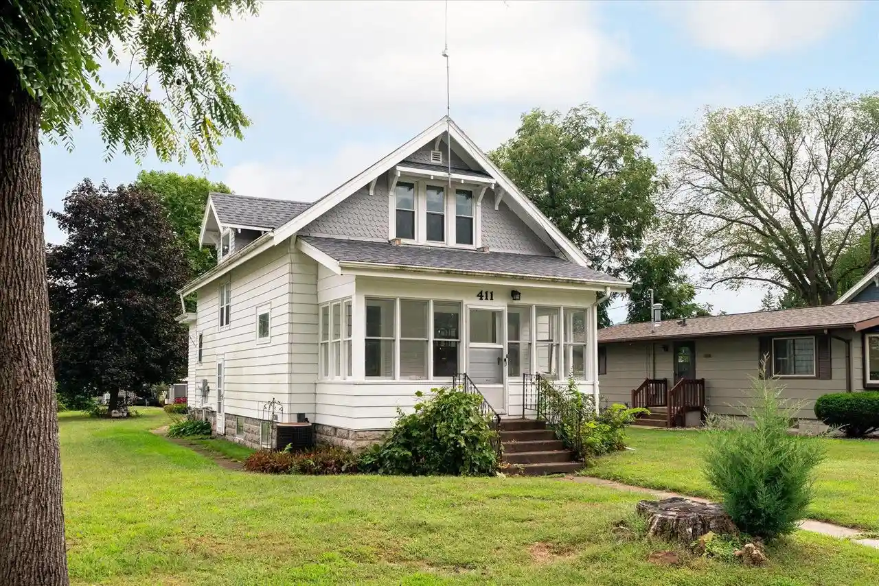Photo 1 of Single family home for sale at 411 1st Avenue E, Holmen, WI 54636 | MLS# 1979233 | Listing updated on 2026-09-11