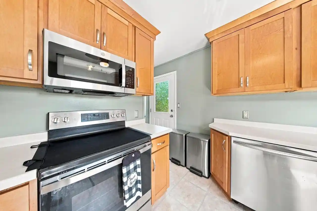 Photo 3 of Single family home for sale at 100 N Highland Ave, Thiensville, WI 53092 | MLS# 1979239 | Listing updated on 2026-09-15