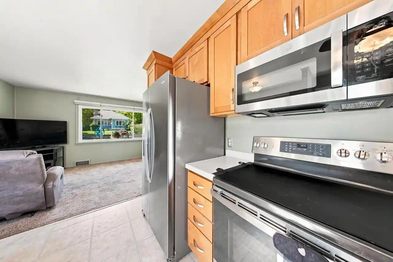 Photo 3 of Single family home for sale at 100 N Highland Ave, Thiensville, WI 53092 | MLS# 1979239 | Listing updated on 2026-09-15