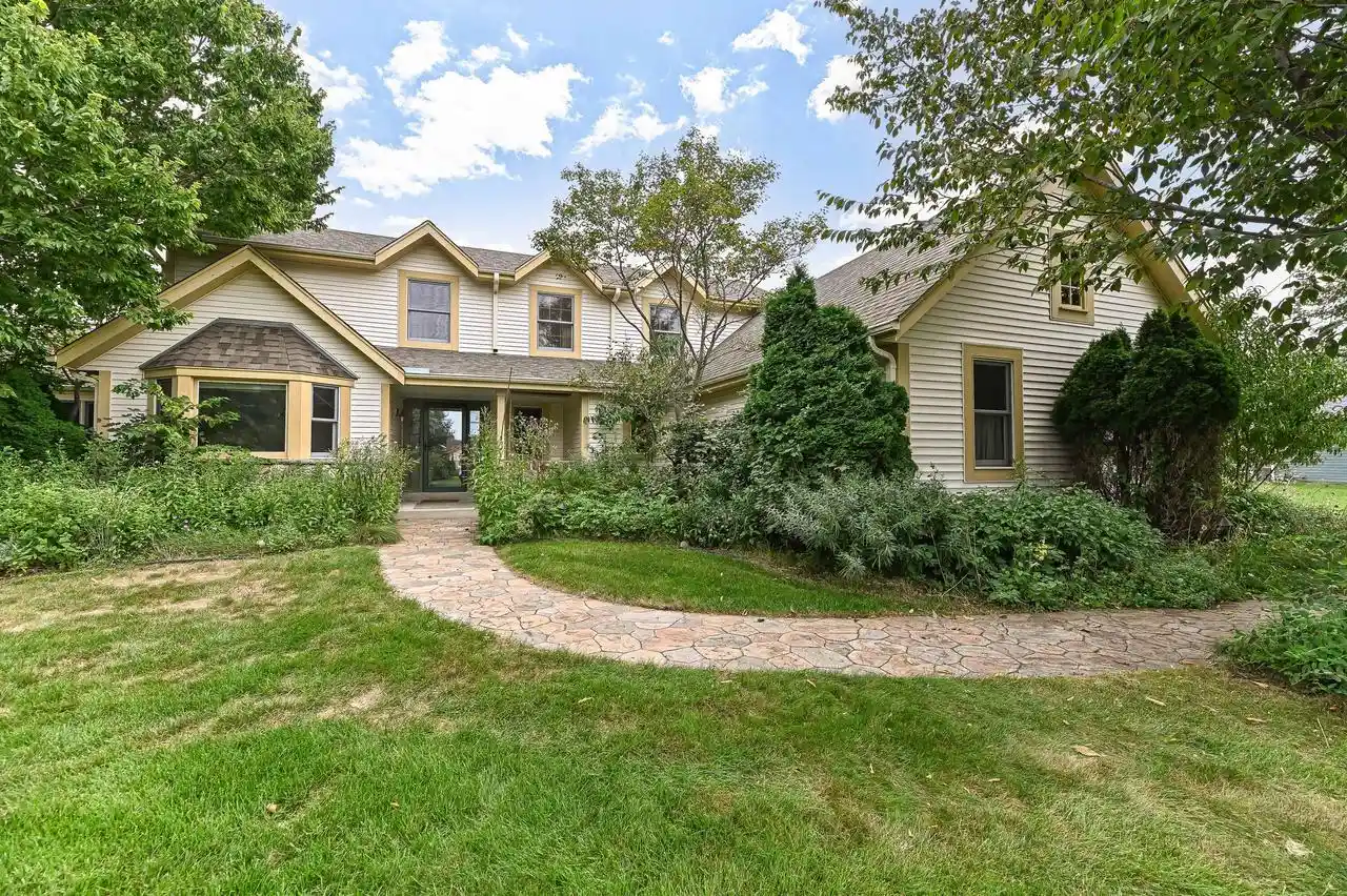 Photo 1 of Single family home for sale at W309n7460 Northern Dancer Run, Hartland, WI 53029 | MLS# 1979240 | Listing updated on 2026-09-15