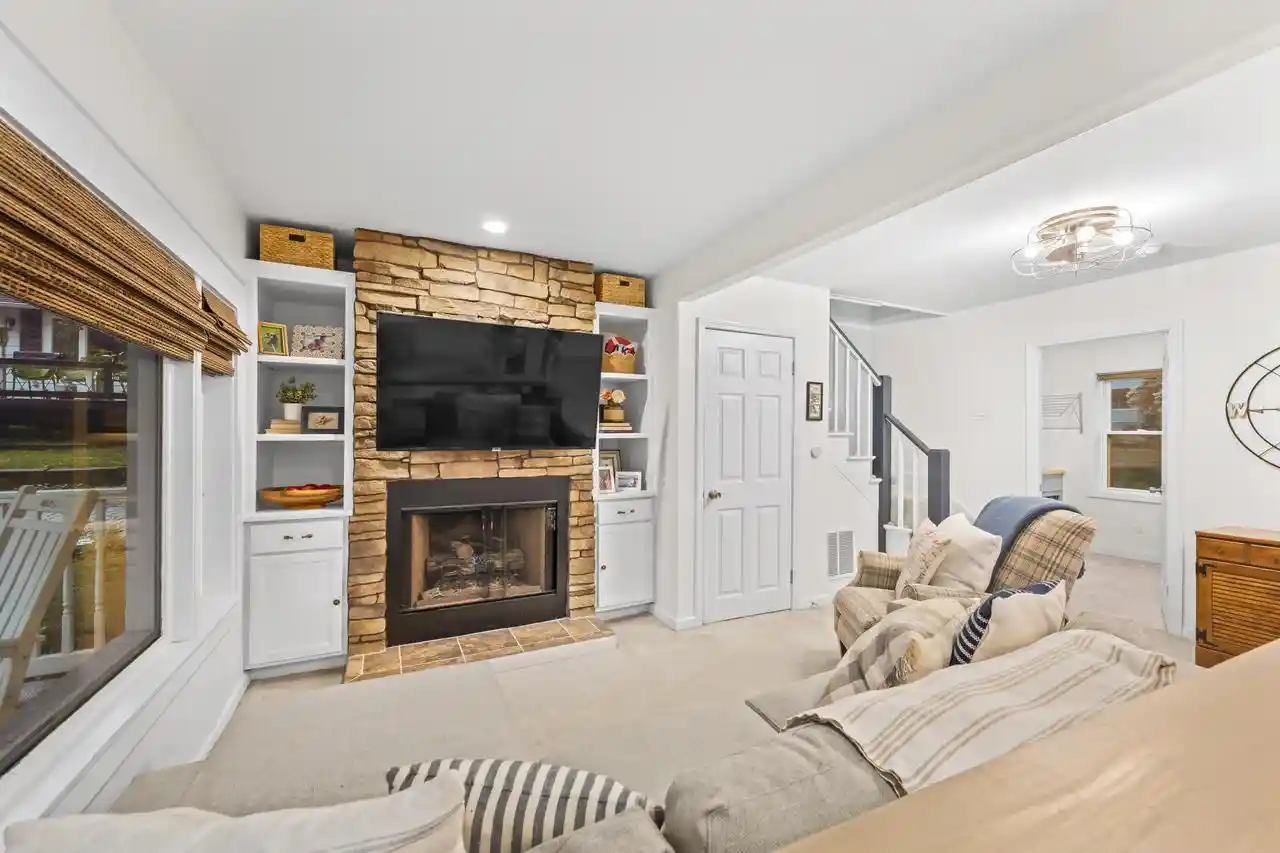 Photo 4 of Single family home for sale at 1619 State St, Delavan, WI 53115 | MLS# 1979248 | Listing updated on 2026-09-08