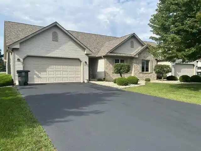 Condo for sale at 4818 Kingdom Ct, Caledonia, WI 53402 | MLS# 1979243