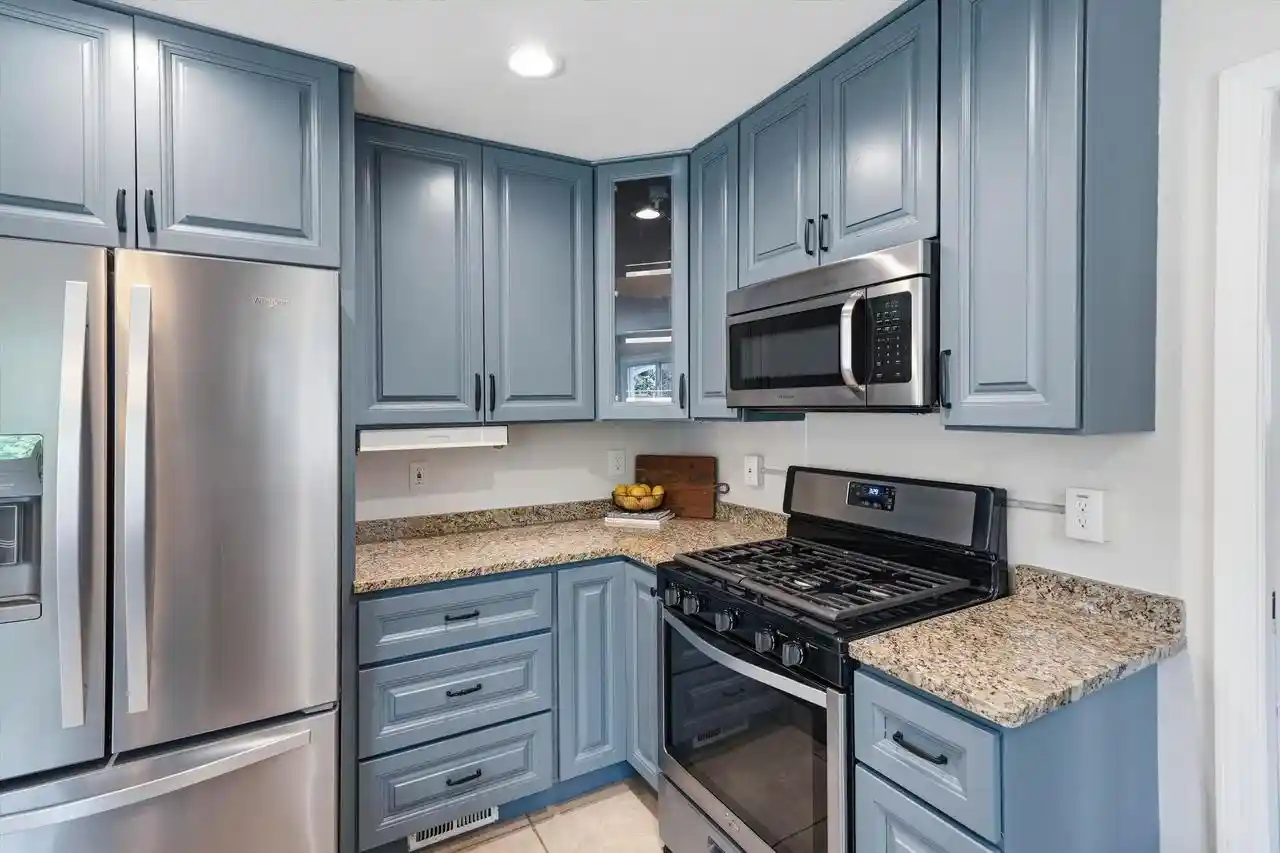 Photo 3 of Single family home for sale at 9210 N Pelham Pkwy, Milwaukee, WI 53217 | MLS# 1979253 | Listing updated on 2026-09-10