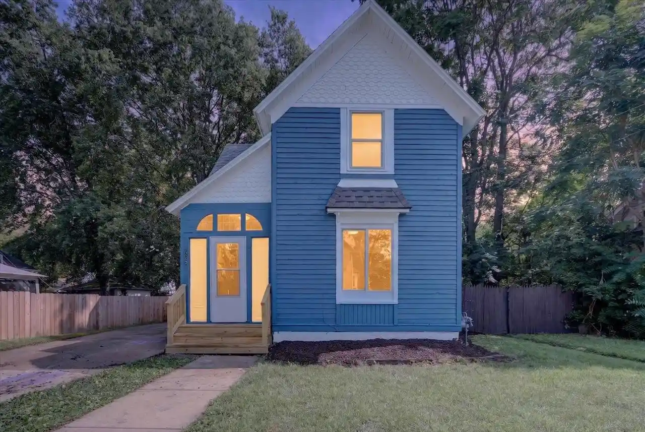 Photo 1 of Single family home for sale at 823 Oak St, Beloit, WI 53511 | MLS# 2032041 | Listing updated on 2026-09-08