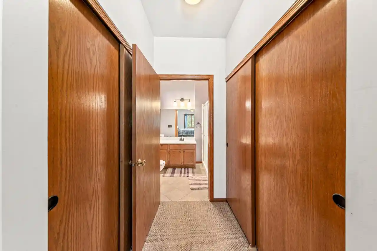 Photo 4 of Condo for sale at 9205 W Forest Home Ave, Hales Corners, WI 53130 | MLS# 1979259 | Listing updated on 2026-09-17