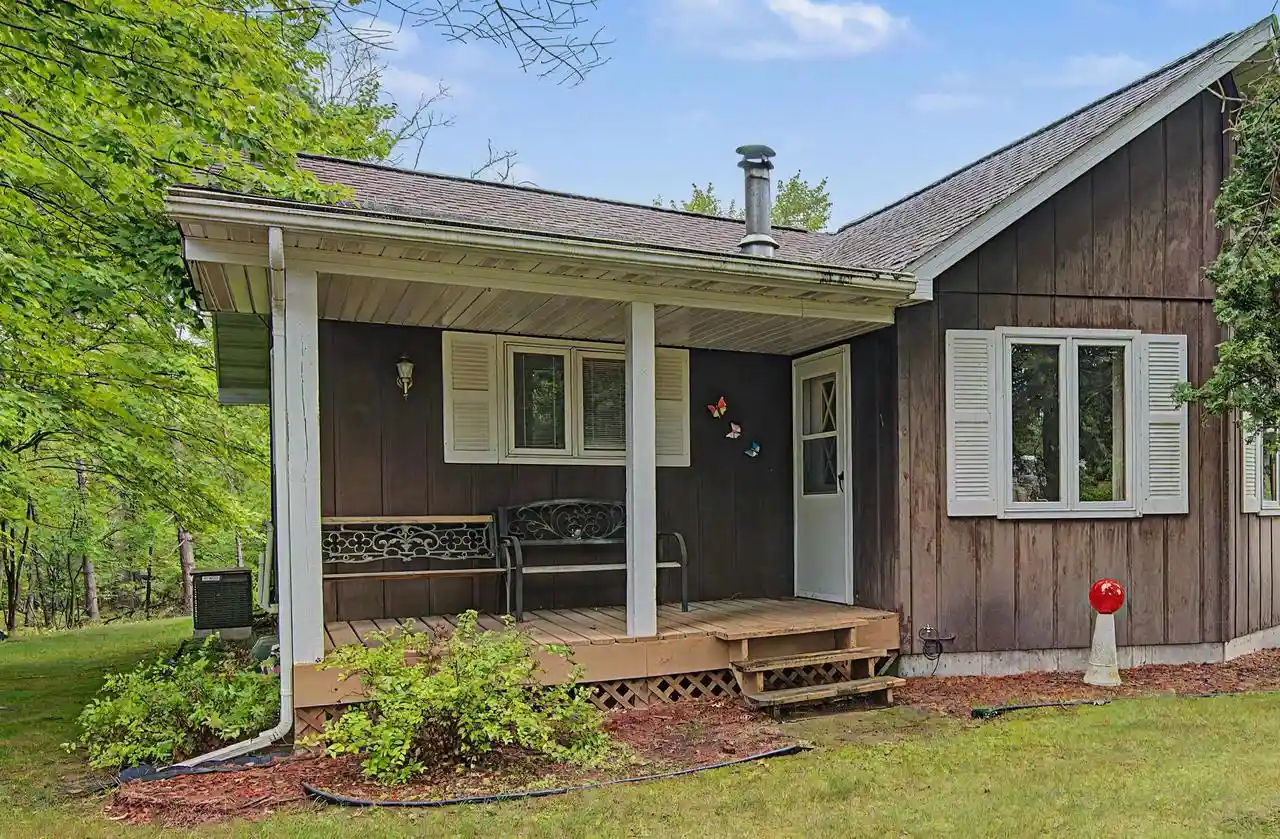 Photo 3 of Single family home for sale at W8860 Haguewood Ln, Crivitz, WI 54114 | MLS# 50332192 | Listing updated on 2026-09-14