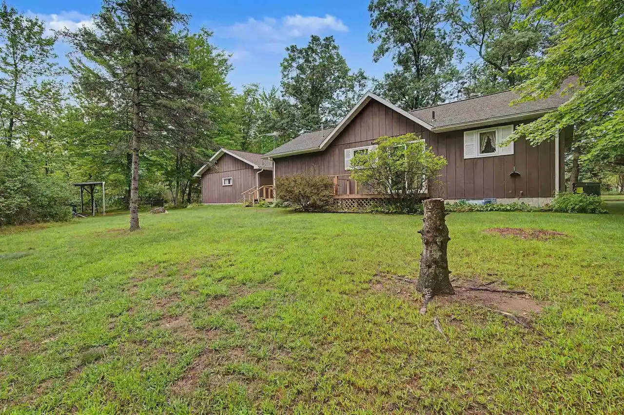 Photo 4 of Single family home for sale at W8860 Haguewood Ln, Crivitz, WI 54114 | MLS# 50332192 | Listing updated on 2026-09-14