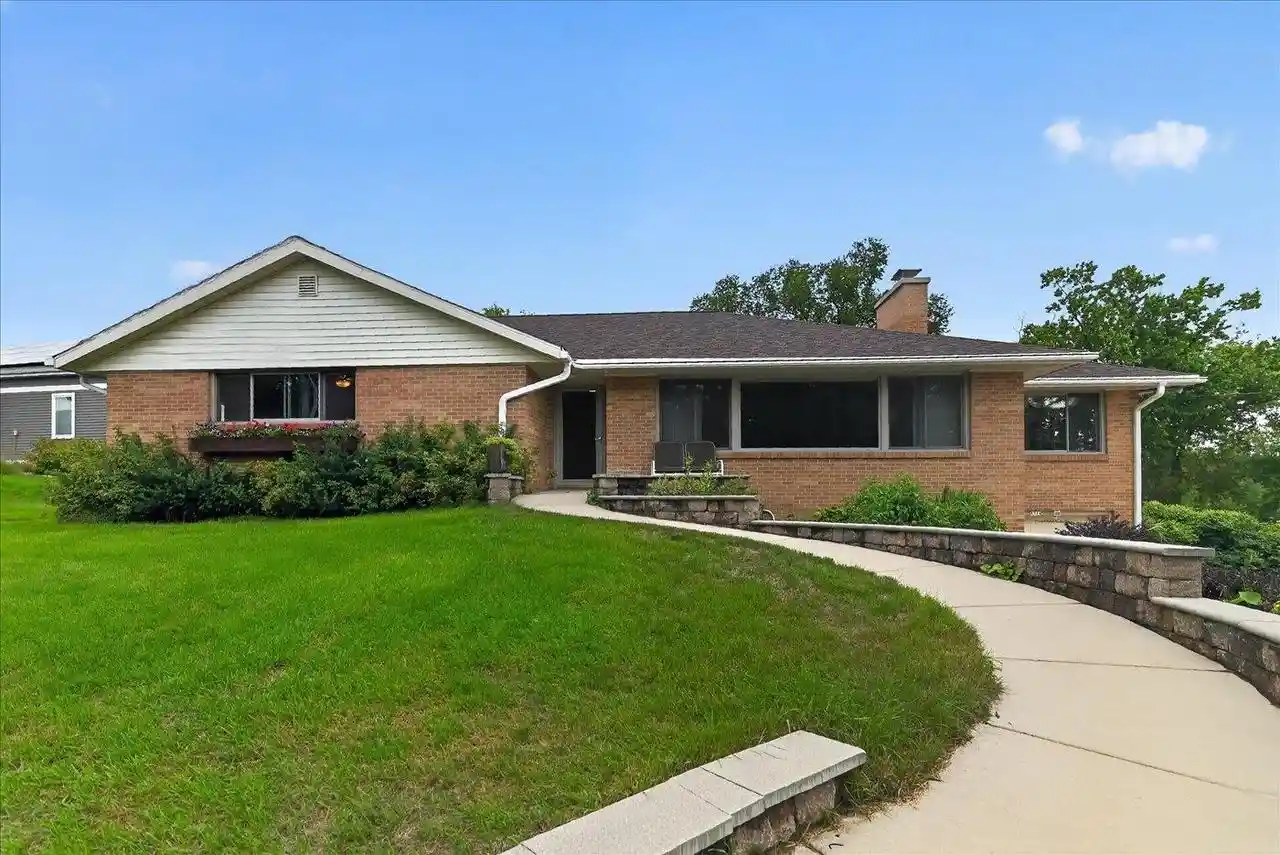 Photo 1 of Single family home for sale at 6514 Mendota Ave, Middleton, WI 53562 | MLS# 2032045 | Listing updated on 2026-09-18
