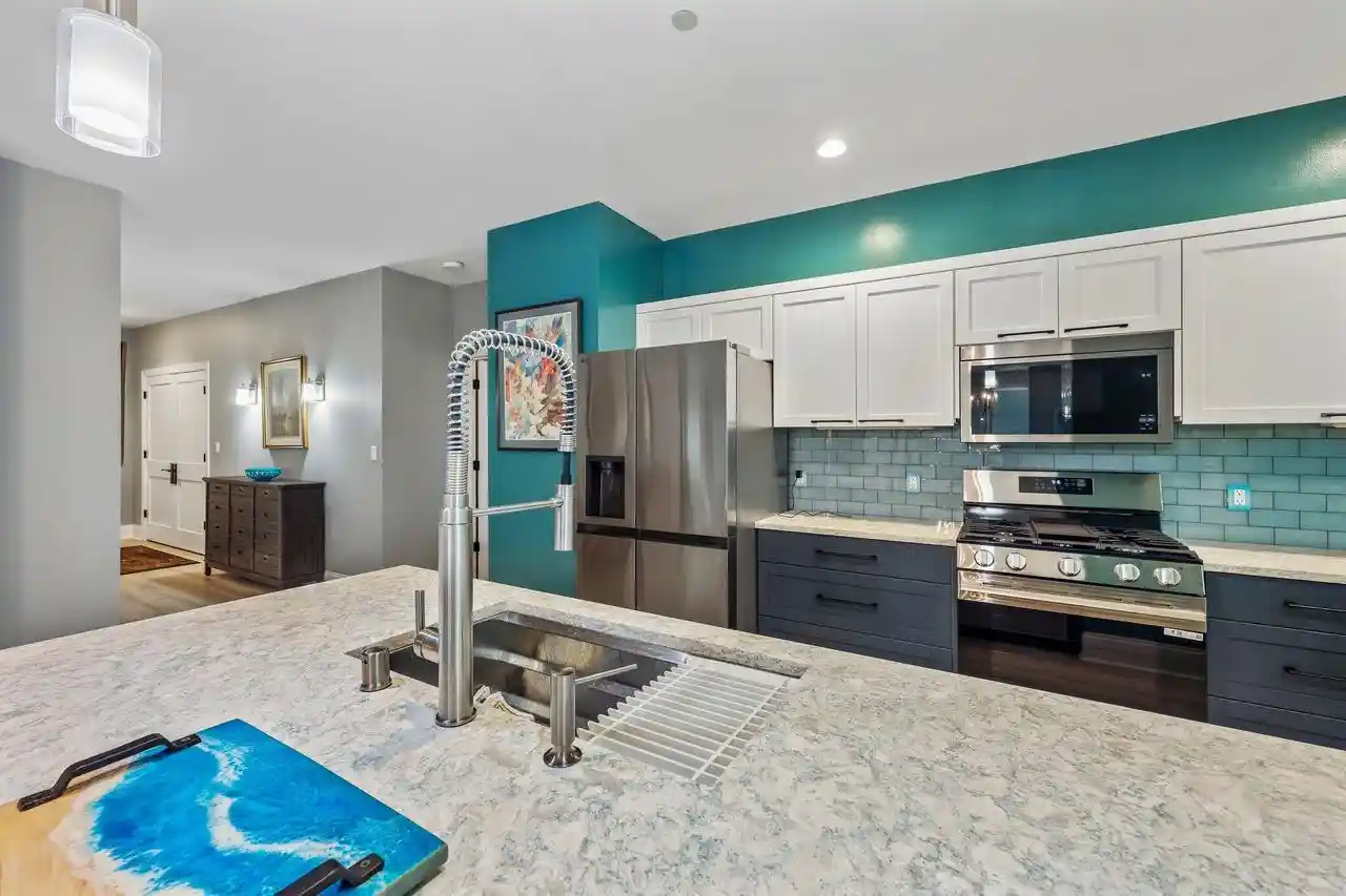 Photo 3 of Condo for sale at 1522 N Prospect Ave #603, Milwaukee, WI 53202 | MLS# 1979267 | Listing updated on 2026-09-17