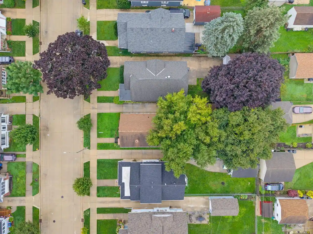 Photo 2 of Single family home for sale at 804 Cleveland Ave, Racine, WI 53405 | MLS# 1979273 | Listing updated on 2026-09-21