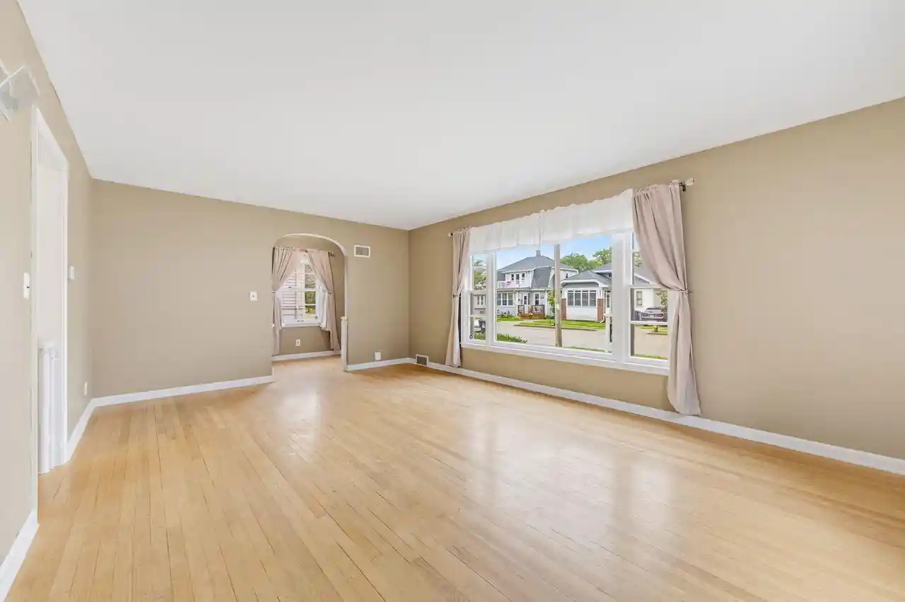 Photo 4 of Single family home for sale at 804 Cleveland Ave, Racine, WI 53405 | MLS# 1979273 | Listing updated on 2026-09-21
