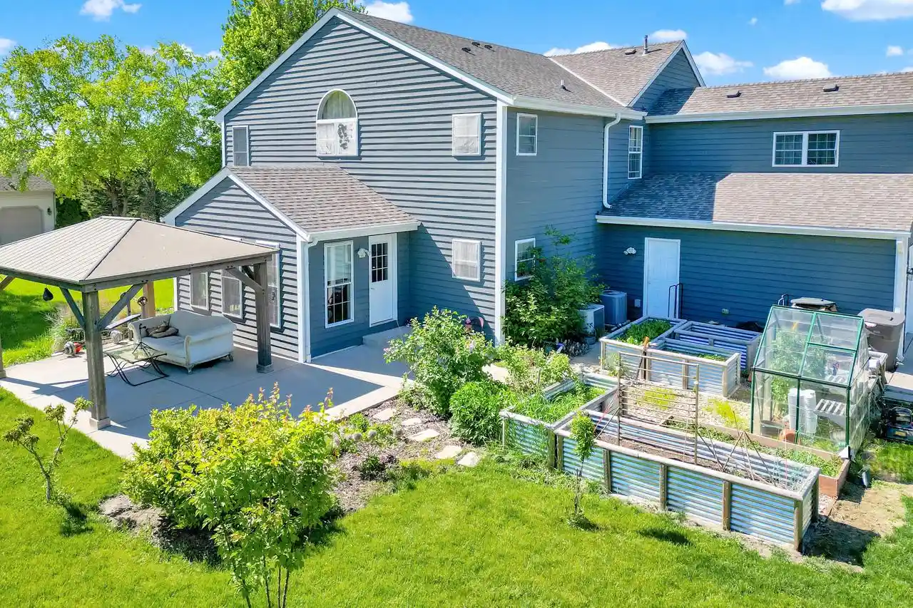 Photo 1 of Single family home for sale at S25w29201 Cambrian Ridge, Waukesha, WI 53188 | MLS# 1979280 | Listing updated on 2026-09-04