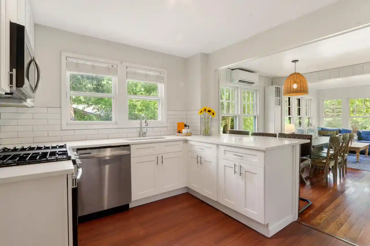 Photo 2 of Single family home for sale at 558 Berwyn Dr, Fontana, WI 53125 | MLS# 1979281 | Listing updated on 2026-09-08