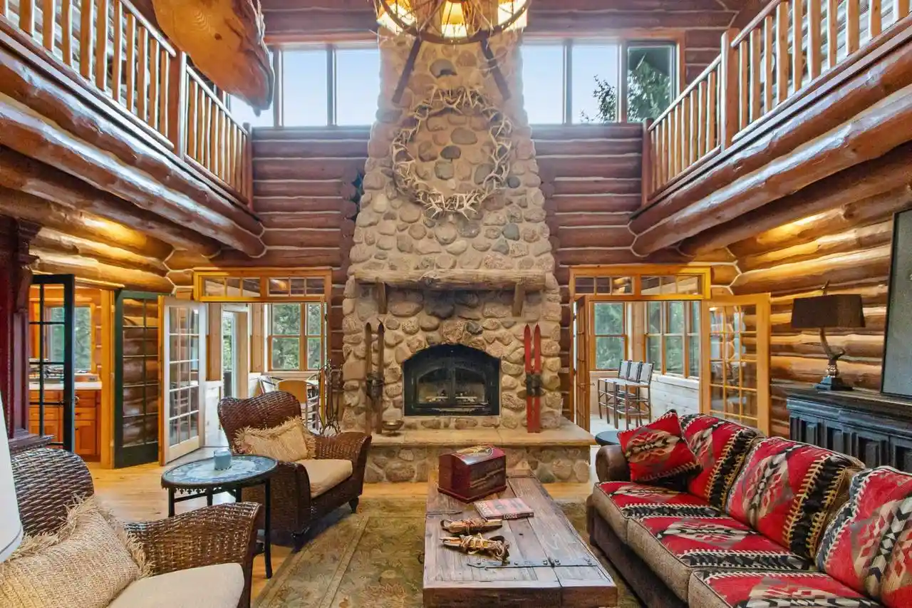 Photo 3 of Mansion for sale at 2195 County Rd Z, Blue Mounds, WI 53517 | MLS# 2032058 | Listing updated on 2026-10-09