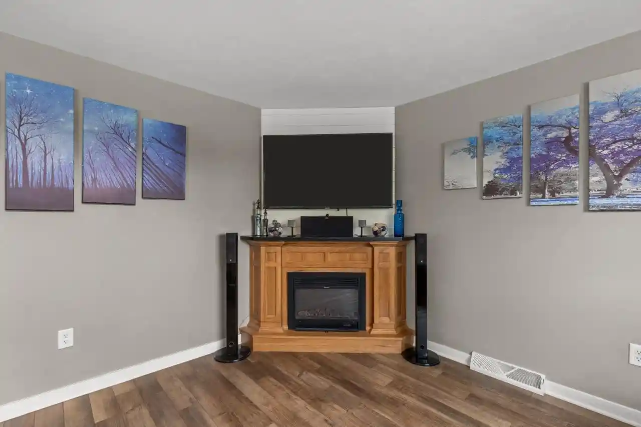Photo 2 of Single family home for sale at 150 Kope Ave, Oshkosh, WI 54901 | MLS# 50332210 | Listing updated on 2026-09-22