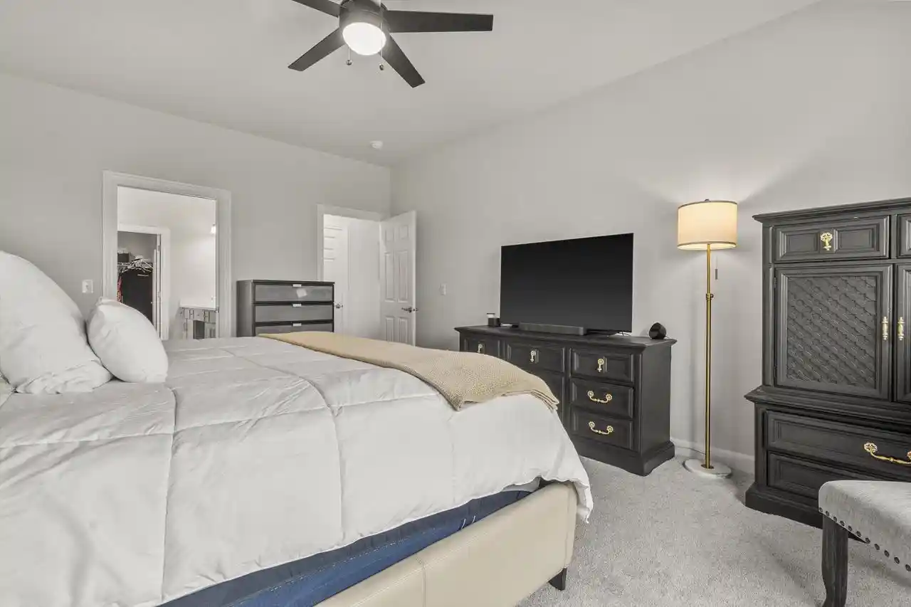 Photo 3 of Single family home for sale at 1775 La Salle St, Lake Geneva, WI 53147 | MLS# 1979287 | Listing updated on 2026-09-22