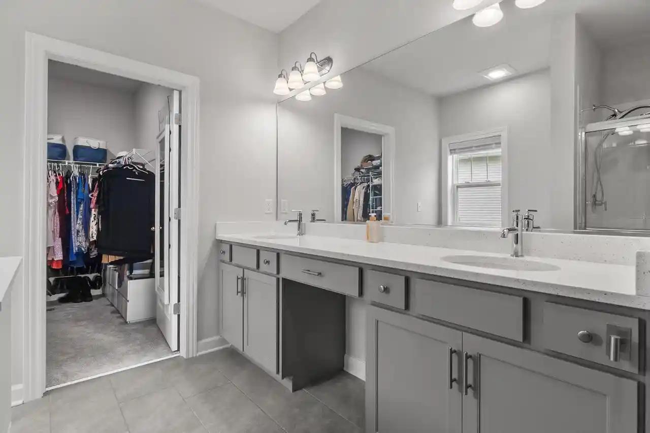 Photo 3 of Single family home for sale at 1775 La Salle St, Lake Geneva, WI 53147 | MLS# 1979287 | Listing updated on 2026-09-22