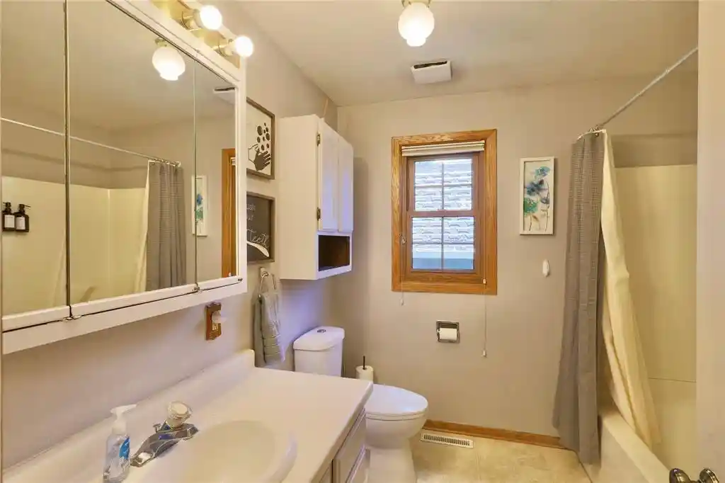 Photo 4 of Single family home for sale at 3719 Rudolph Rd, Eau Claire, WI 54701 | MLS# 1604864 | Listing updated on 2026-09-09