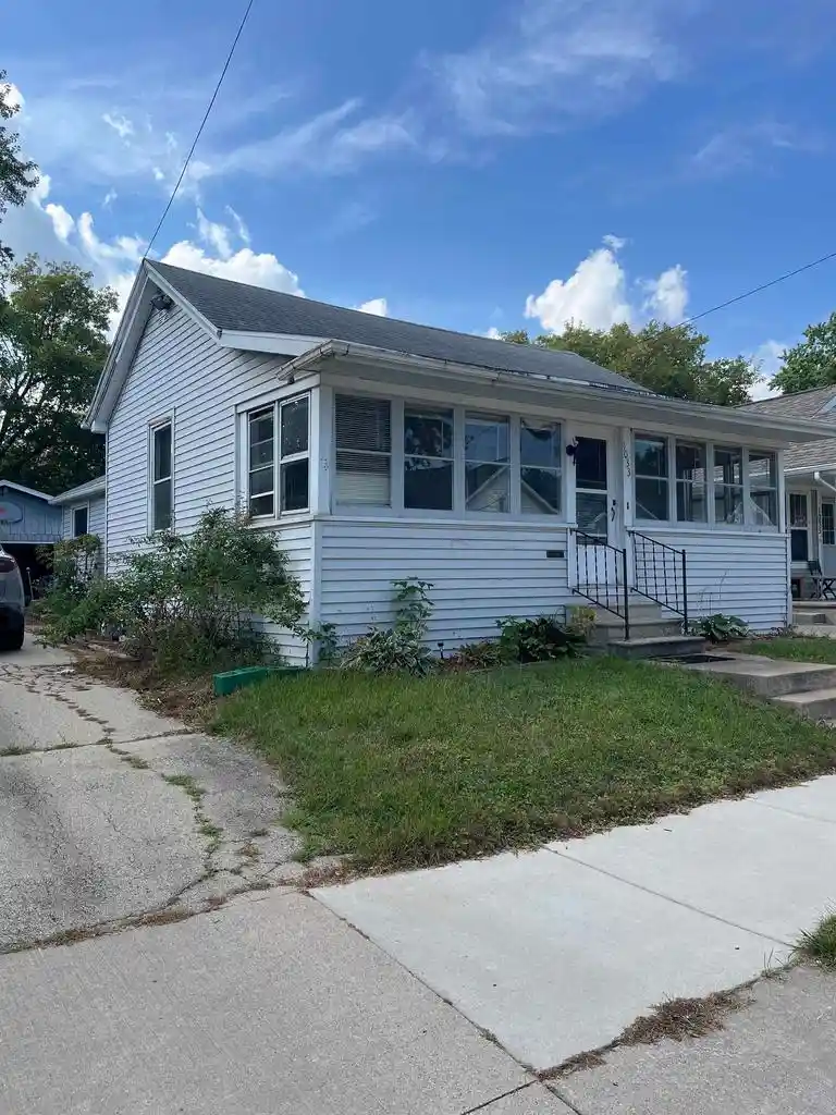 Photo 1 of Single family home for sale at 1033 Jefferson St, Oshkosh, WI 54901 | MLS# 50332189 | Listing updated on 2026-09-14