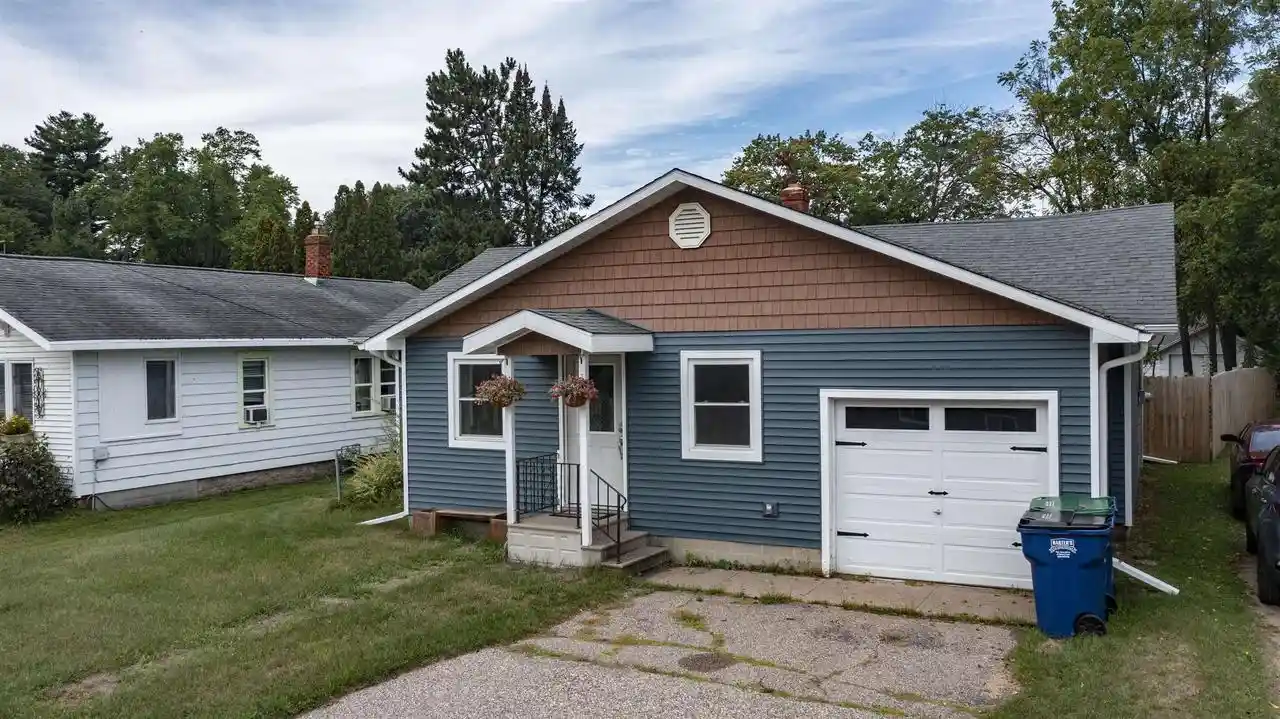 Photo 1 of Sale Pending at N2741 County Rd Qq, Waupaca, WI 54981 | MLS# 50332224 | Listing updated on 2026-09-06