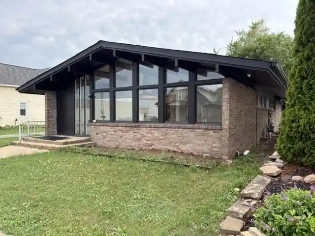 Photo 1 of Single family home for sale at 265 S Main St, Cedar Grove, WI 53013 | MLS# 1979294 | Listing updated on 2026-10-01