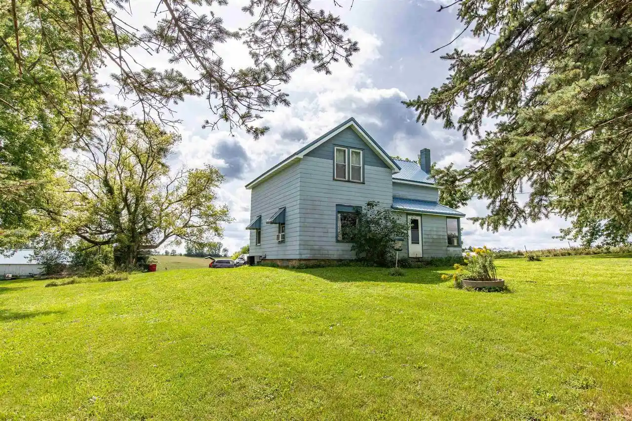 Photo 2 of Single family home for sale at 5215 County Rd Yz, Dodgeville, WI 53533 | MLS# 2032072 | Listing updated on 2026-10-05