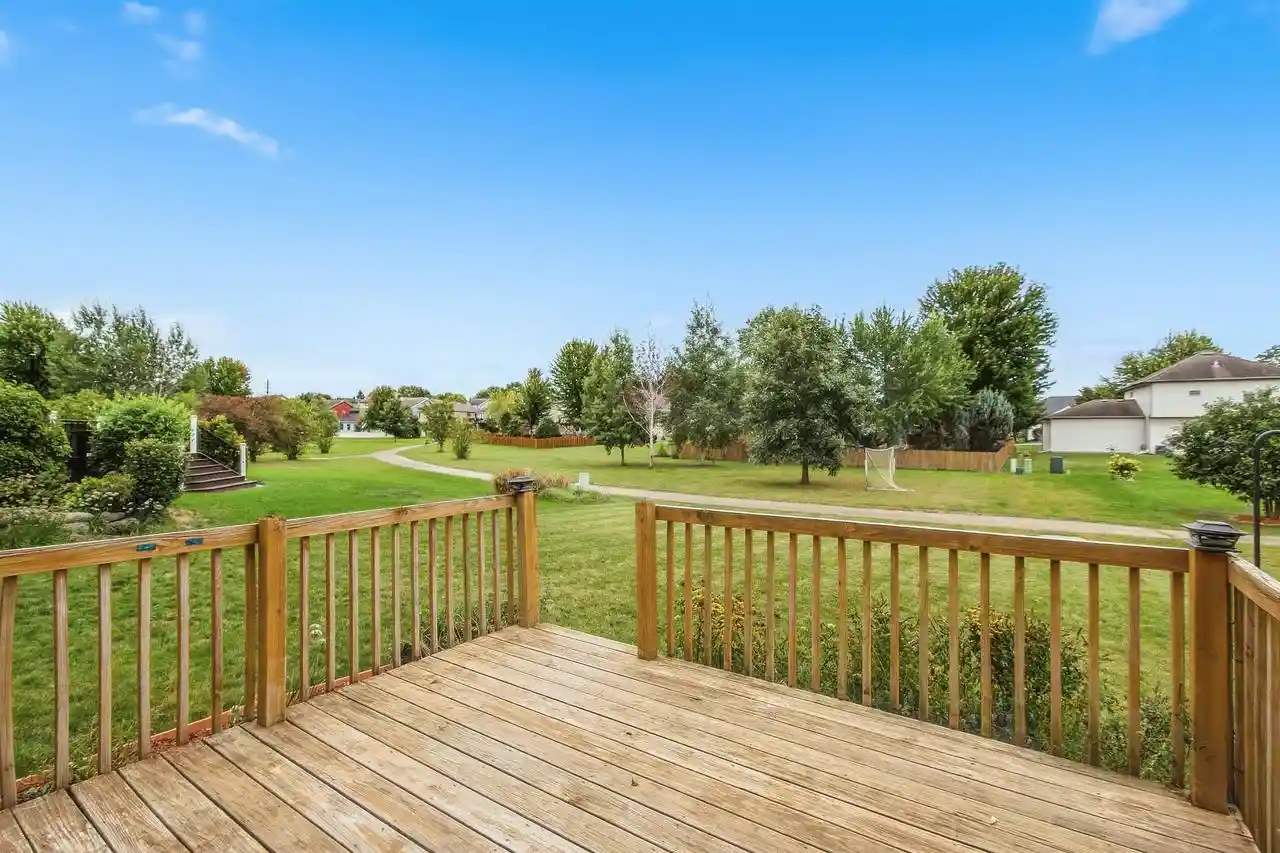 Photo 2 of Single family home for sale at 6115 Sledding Pkwy, Mc Farland, WI 53558 | MLS# 2032074 | Listing updated on 2026-09-15