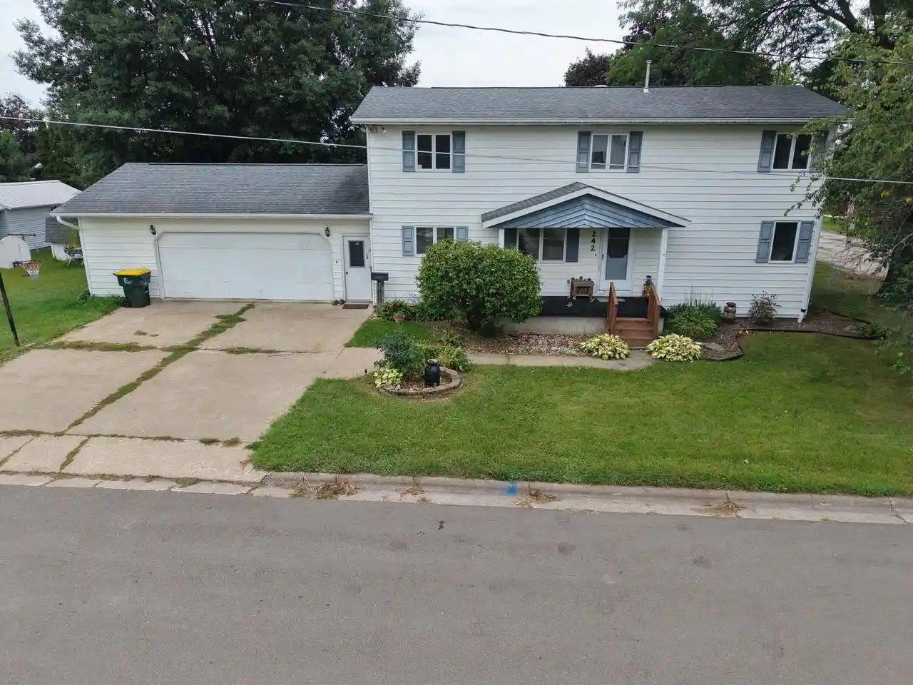 Photo 1 of Single family home for sale at 242 S Taylor St, Lancaster, WI 53813 | MLS# 2032078 | Listing updated on 2026-09-16