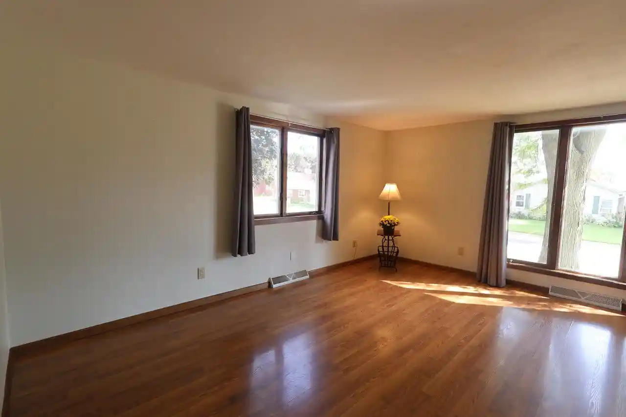 Photo 38 of Single family home for sale at 242 S Taylor St, Lancaster, WI 53813 | MLS# 2032078 | Listing updated on 2026-09-16