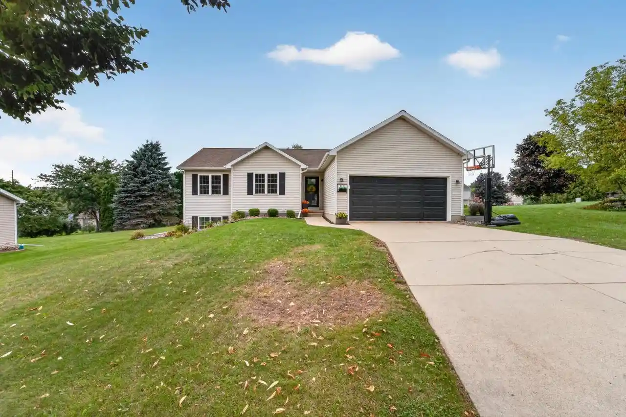 Photo 1 of Single family home for sale at 113 Terrace Ct, Mount Horeb, WI 53572 | MLS# 2032080 | Listing updated on 2026-10-06