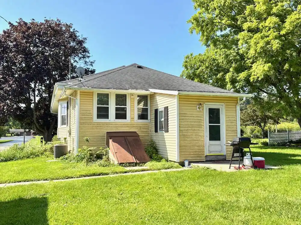 Photo 3 of Single family home for sale at 164 Dewey Ave, Fontana, WI 53125 | MLS# 1979322 | Listing updated on 2026-09-13